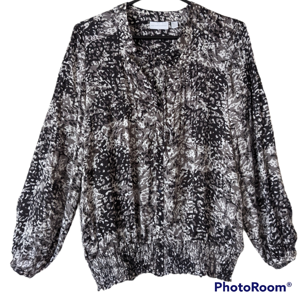 Patterned Flowy Blouse